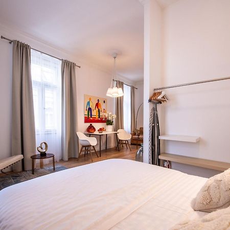 Modern Downtown Apt - Renovated, On Ideal Location Praha Exteriér fotografie