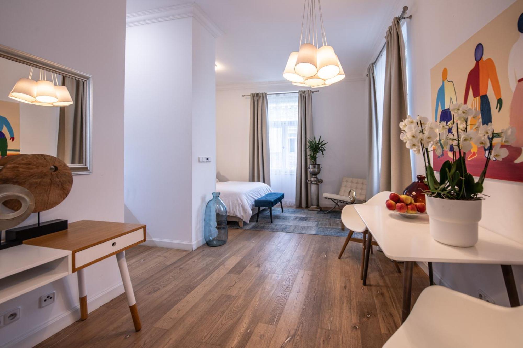 Modern Downtown Apt - Renovated, On Ideal Location Praha Exteriér fotografie
